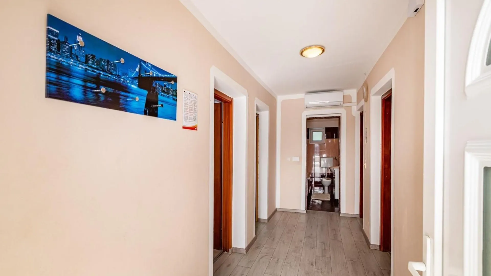Five Bedroom Villa Задар